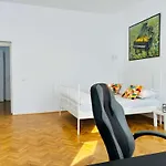 Apartment Joy Unirii 2 *