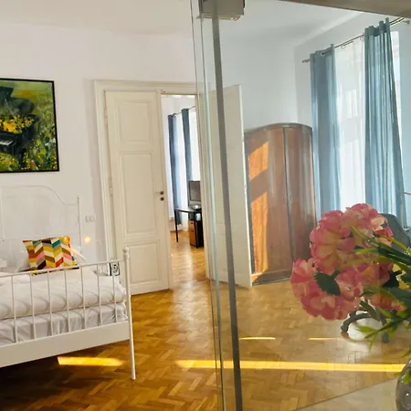 Joy Unirii 2 شقة